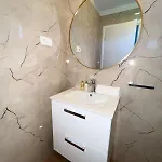 شقة Luce
