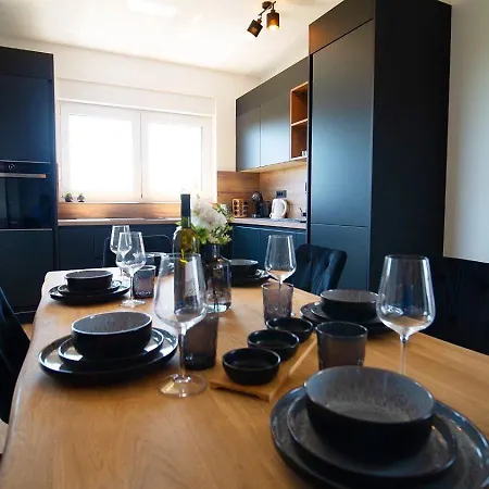 Luce Apartment *
