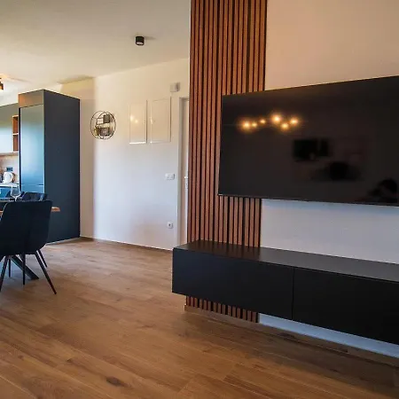 Luce Apartment *